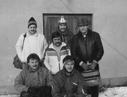1987 - A-čko v Podbořanech: nahoře: L.Gúhl ml.,P.Peřík, J.Kandl ml., L.Procházka    dole: R.Voráček, Z.Kandl