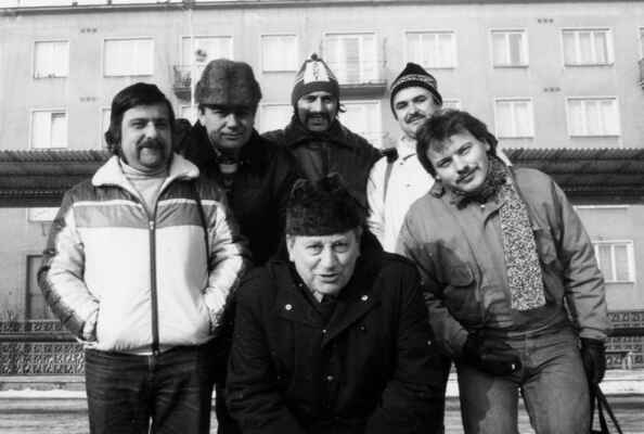 1987 - A-čko v Podbořanech: P.Petřík, L.Procházka, J.Kandl ml., L.Gúhl ml., R.Voráček   dole: J.Kandl