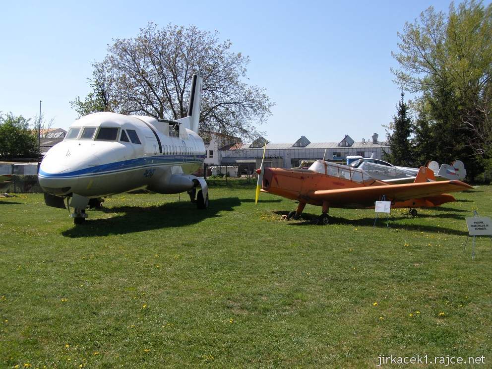 Kunovice - letecké muzeum 07 - XL–610 M (prototyp) a Z–126 Trenér II