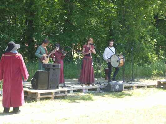 Gothien - středověké písně a tance